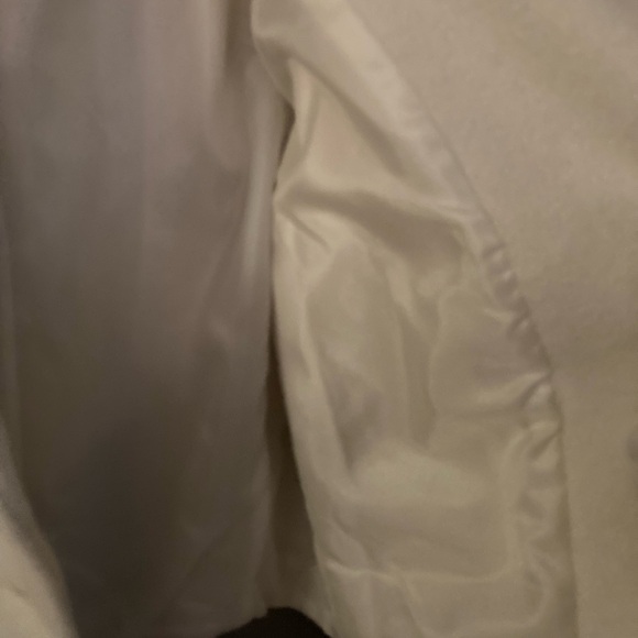 In Excellent Condition! EXPRESS Stunning Winter White Blazer - Picture 7 of 7